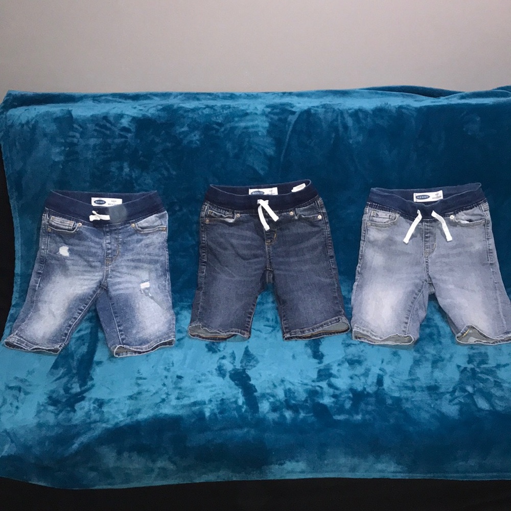 Old Navy Stretchy Jean Shorts in kids